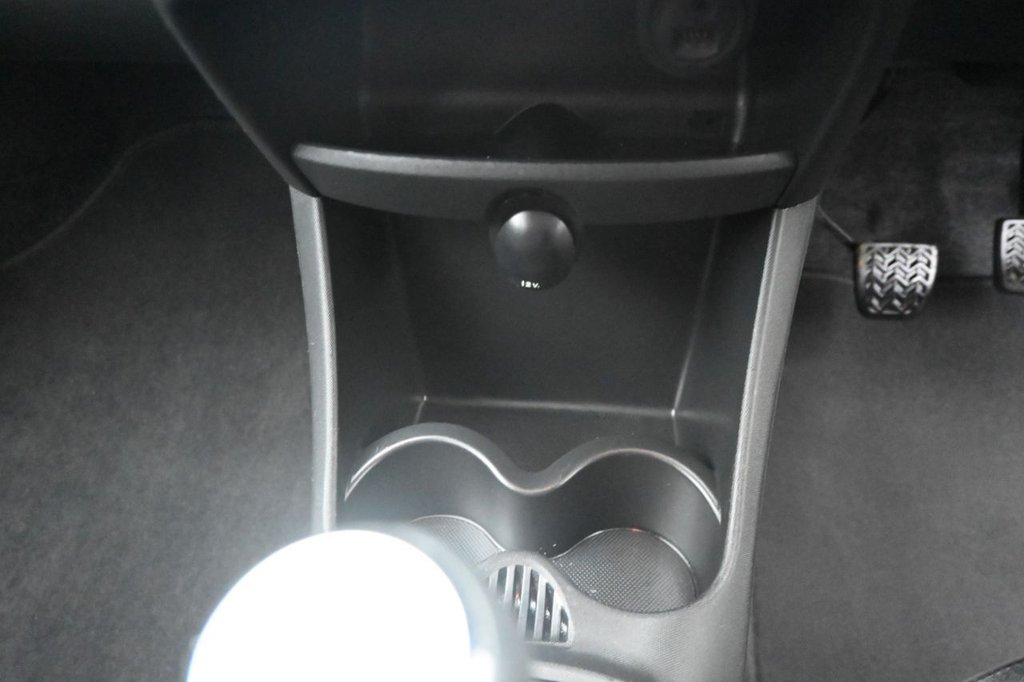 Used Toyota AYGO 2012 for sale - 77748210: Photo 10