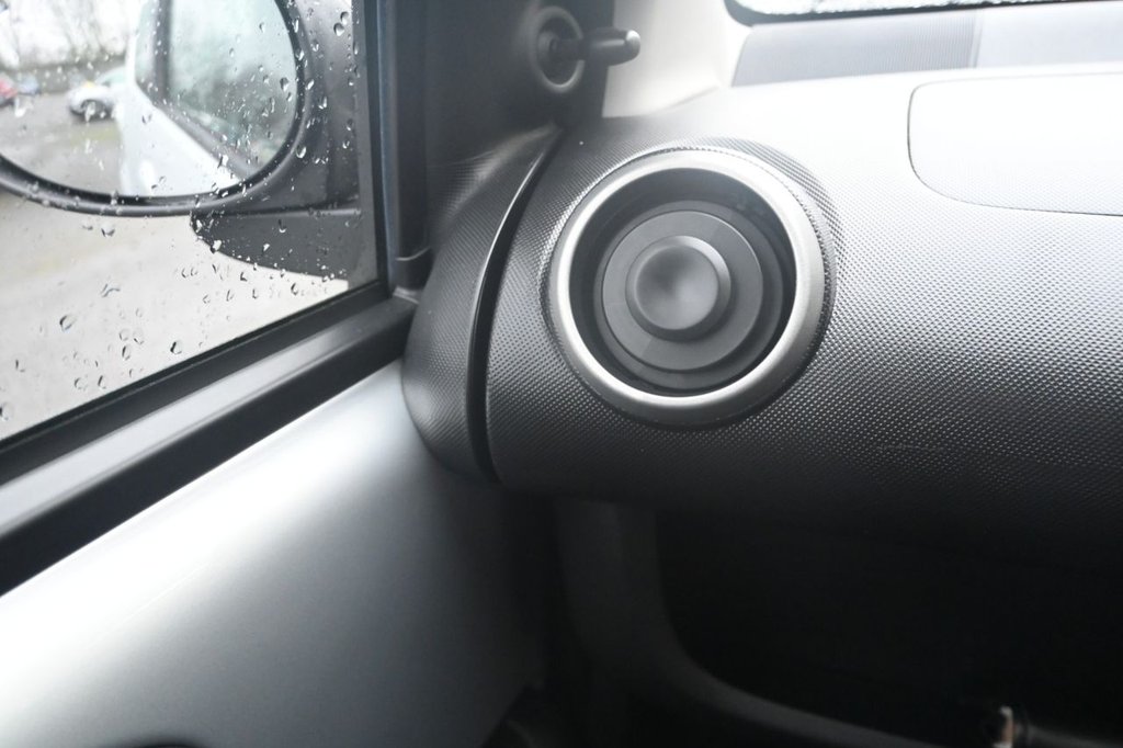 Used Toyota AYGO 2012 for sale - 77748210: Photo 12