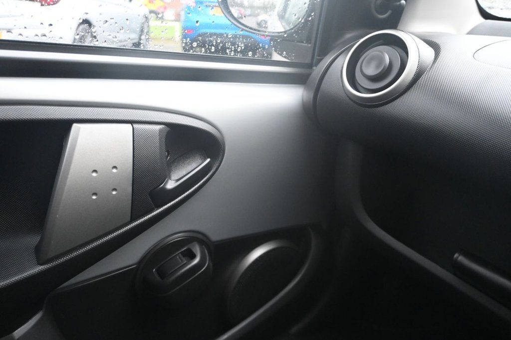 Used Toyota AYGO 2012 for sale - 77748210: Photo 13