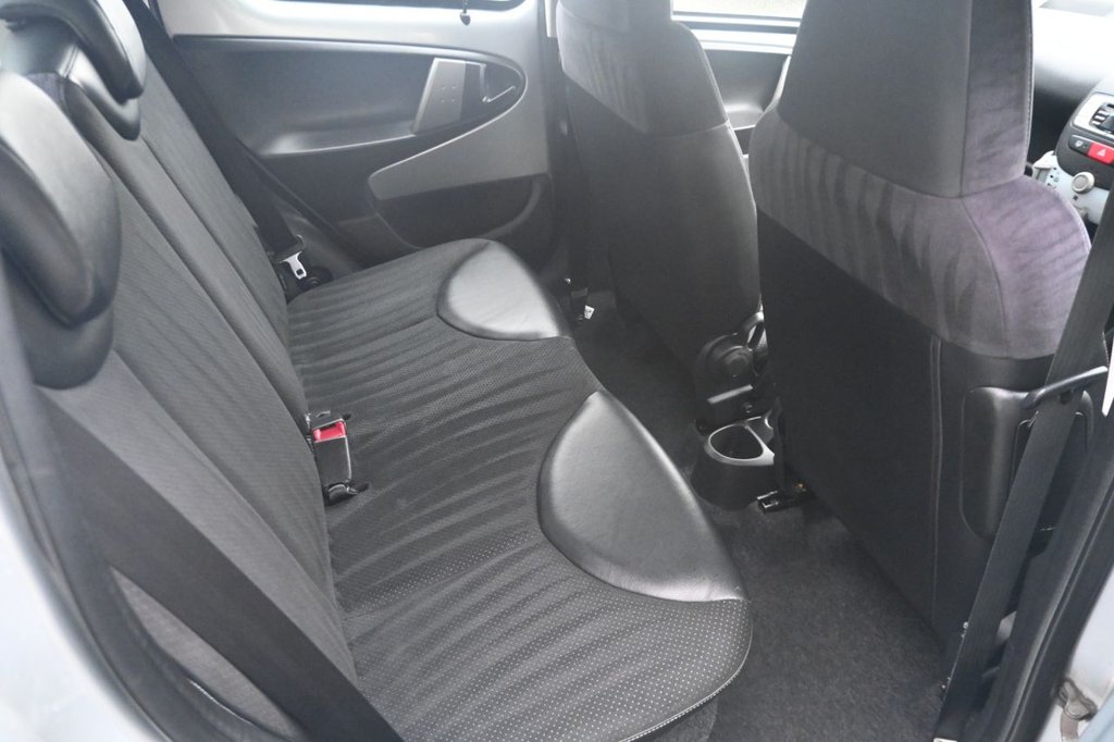 Used Toyota AYGO 2012 for sale - 77748210: Photo 14