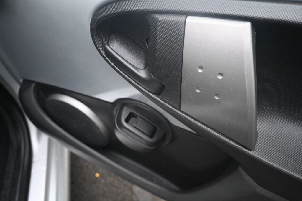 Used Toyota AYGO 2012 for sale - 77748210: Photo 9