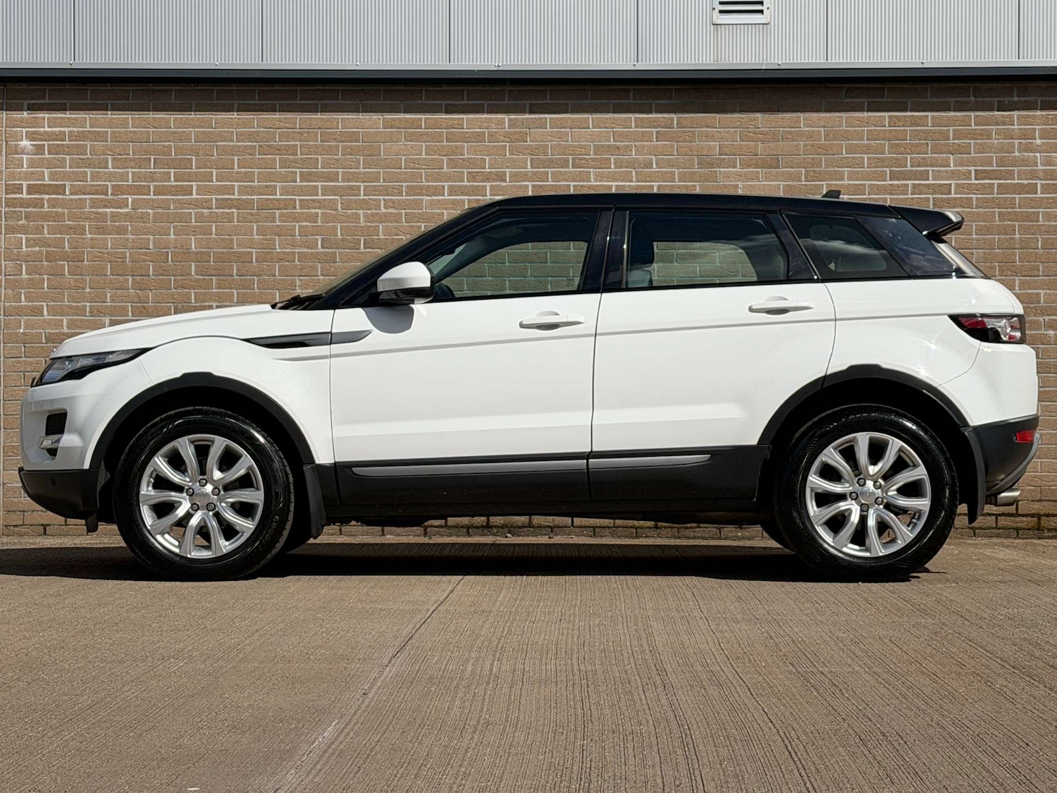 Used Land Rover Range Rover Evoque 2015 for sale - 78198823: Photo 3