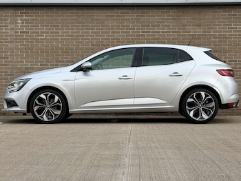 Used Renault Megane 2017 for sale - 78300001: Photo