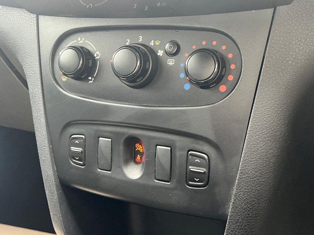 Used Dacia Sandero Stepway 2015 for sale - 76787680: Photo 18