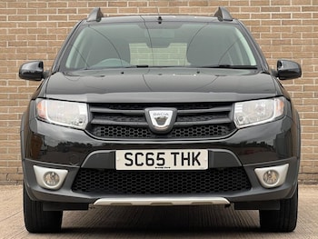 Used Dacia Sandero Stepway 2015 for sale - 76787680: Photo
