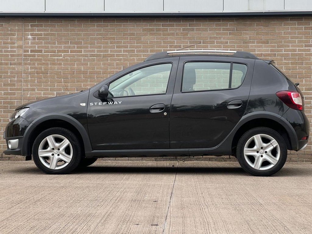 Used Dacia Sandero Stepway 2015 for sale - 76787680: Photo 3