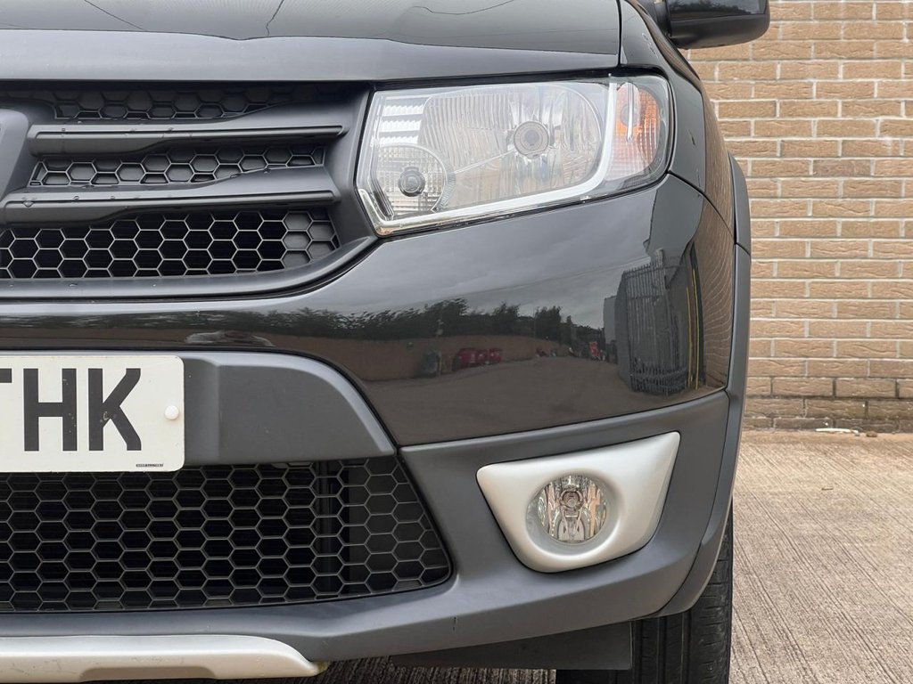 Used Dacia Sandero Stepway 2015 for sale - 76787680: Photo 6