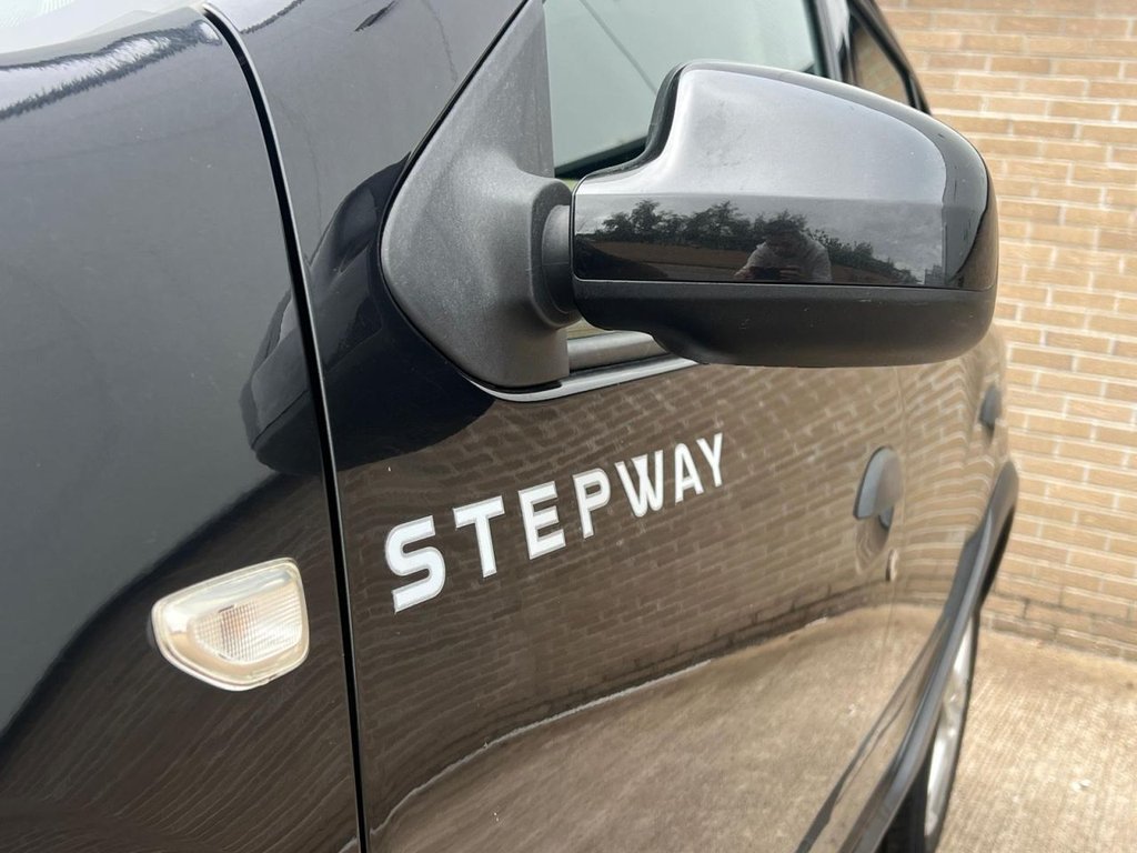 Used Dacia Sandero Stepway 2015 for sale - 76787680: Photo 8