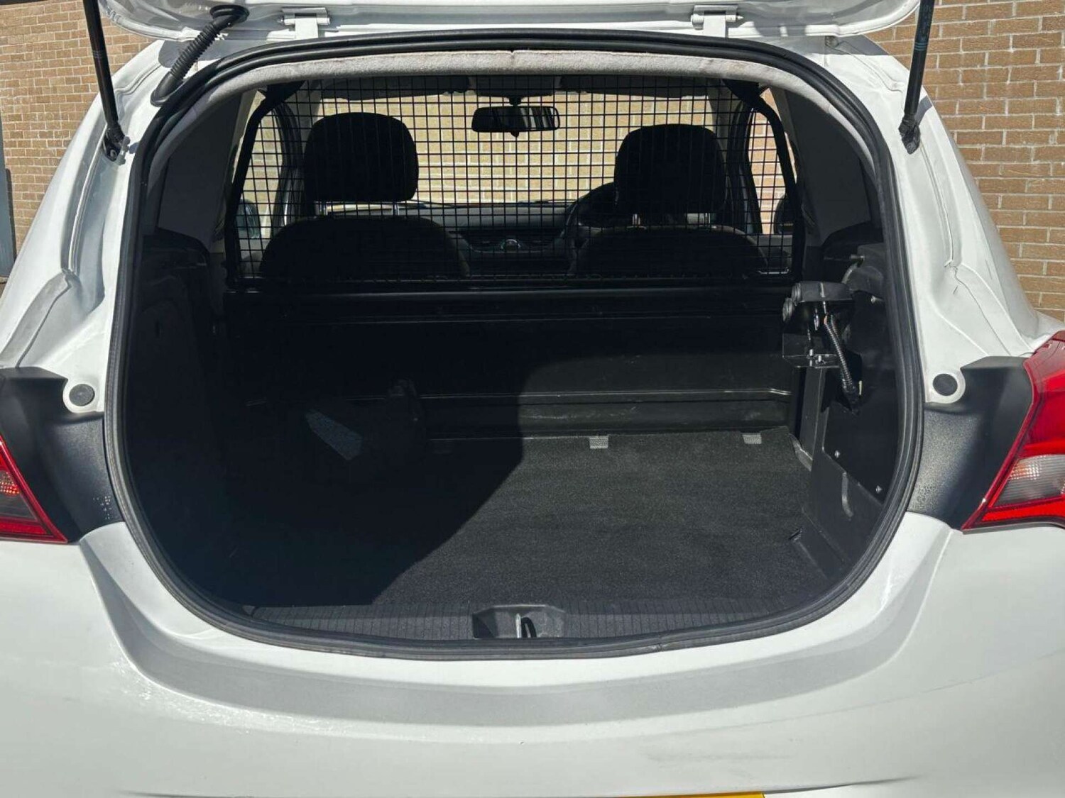 Used Vauxhall Corsa 2016 for sale - 77745418: Photo 9