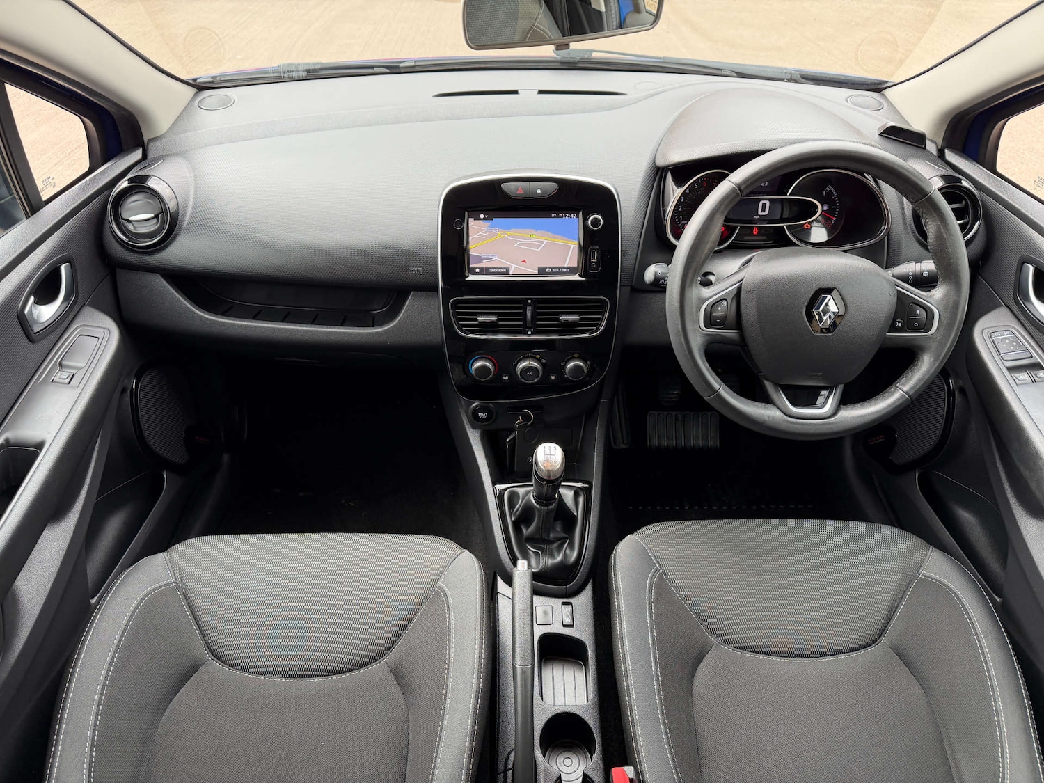 Used Renault Clio 2017 for sale - 77794767: Photo 16