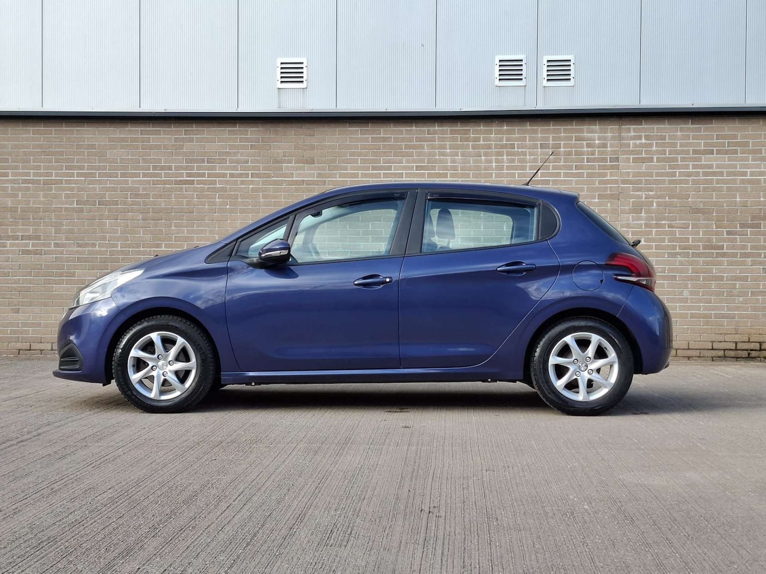 Used Peugeot 208 2018 for sale - 78045083: Photo 3