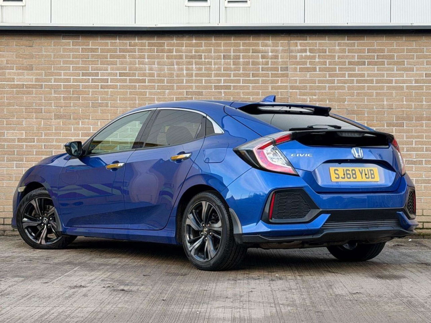 Used Honda Civic 2018 for sale - 77434708: Photo 4