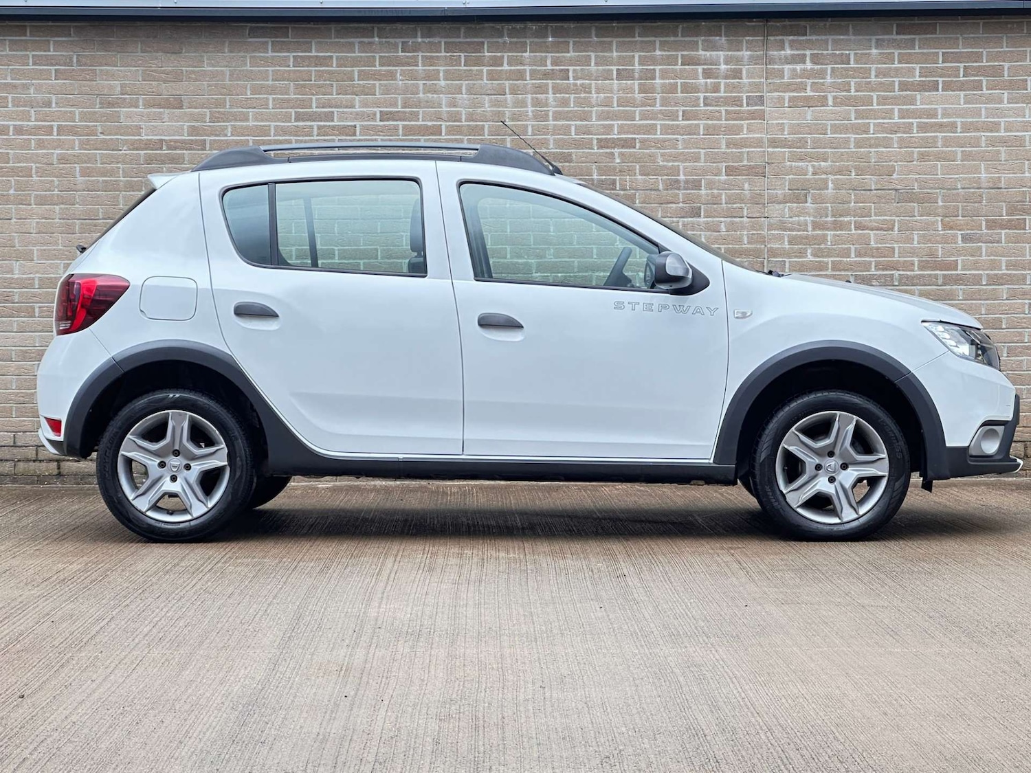 Used Dacia Sandero 2019 for sale - 78102156: Photo 2