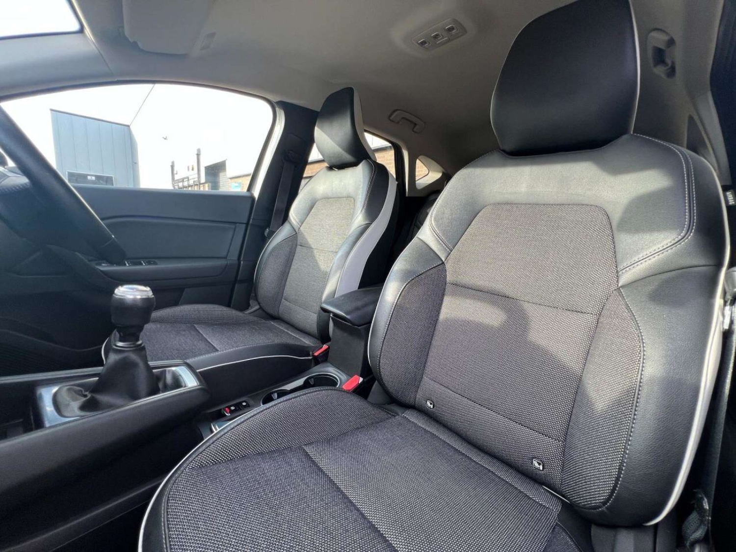 Used Renault Captur 2020 for sale - 77434707: Photo 17