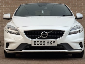 Used Volvo V40 2016 for sale - 76788074: Photo