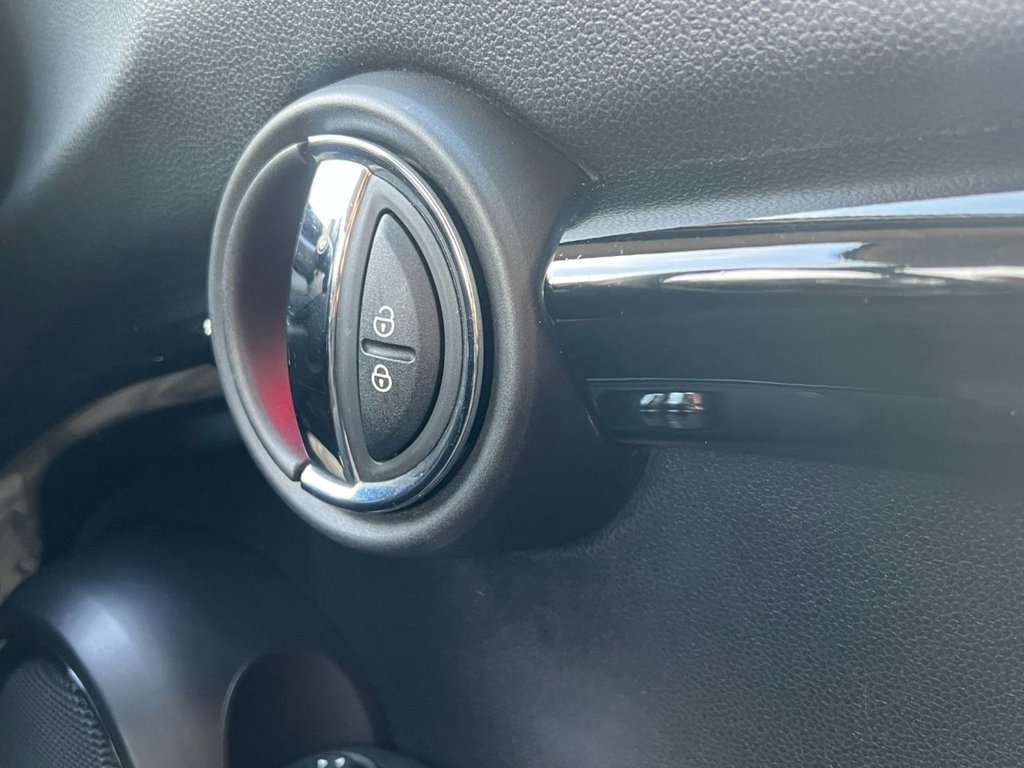 Used MINI Hatch 2018 for sale - 76787688: Photo 33