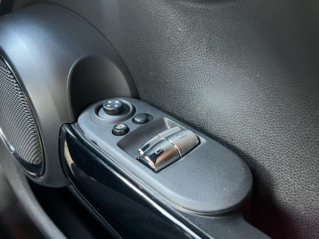 Used MINI Hatch 2018 for sale - 76787688: Photo 34