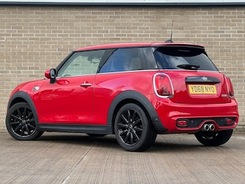 Used MINI Hatch 2018 for sale - 76787688: Photo