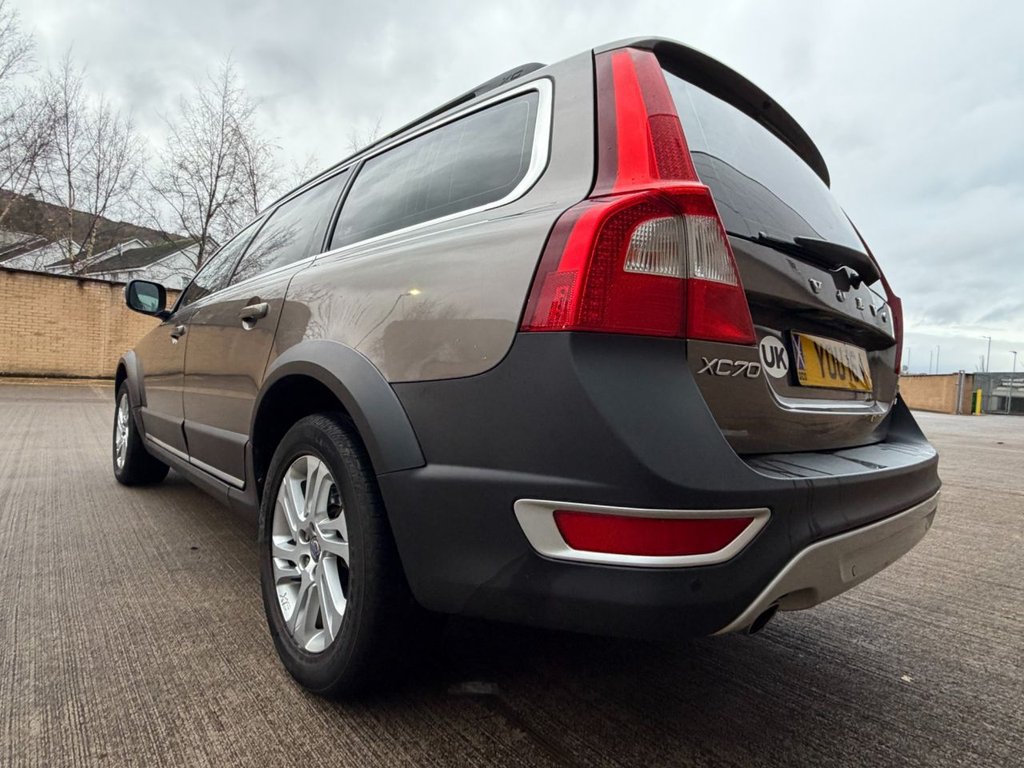 Used Volvo XC70 2012 for sale - 76841330: Photo 11