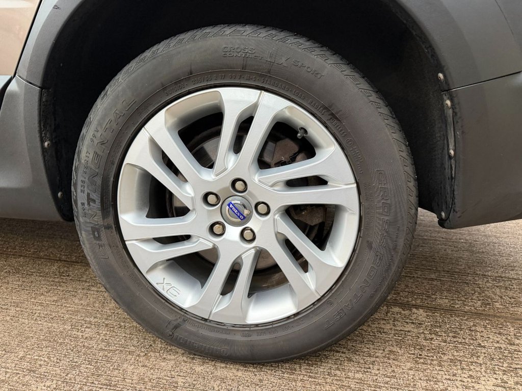 Used Volvo XC70 2012 for sale - 76841330: Photo 15