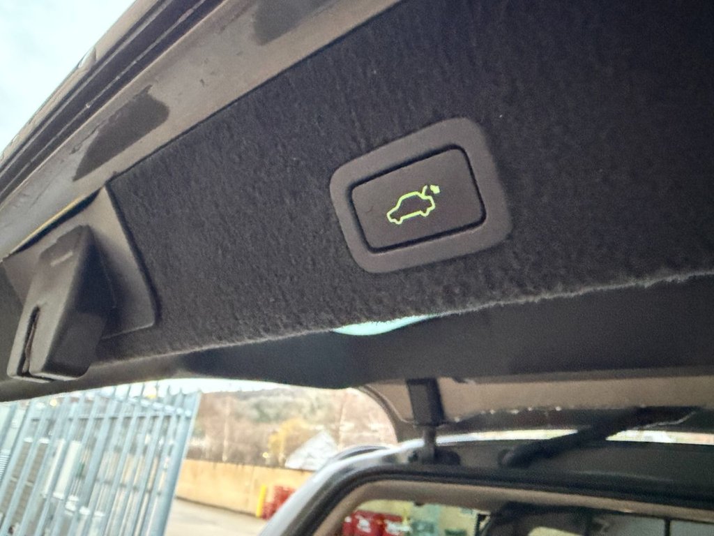 Used Volvo XC70 2012 for sale - 76841330: Photo 28