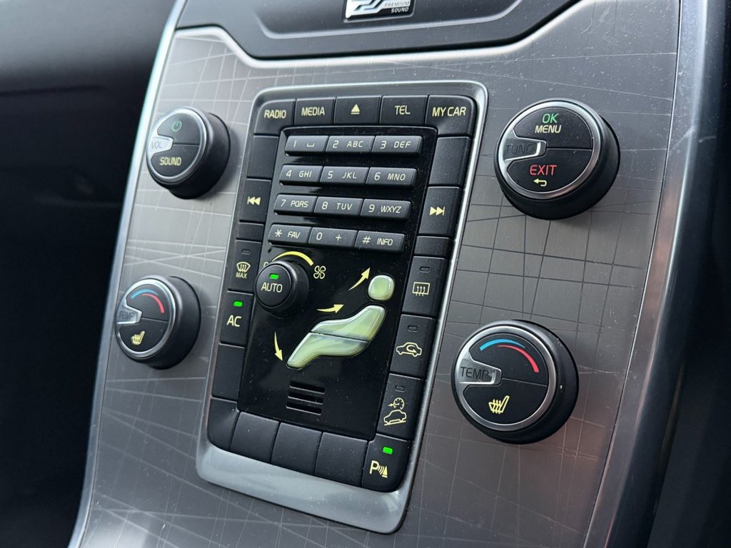 Used Volvo XC70 2012 for sale - 76841330: Photo 31