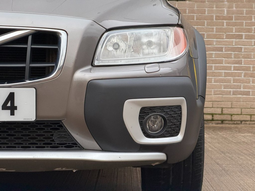 Used Volvo XC70 2012 for sale - 76841330: Photo 6