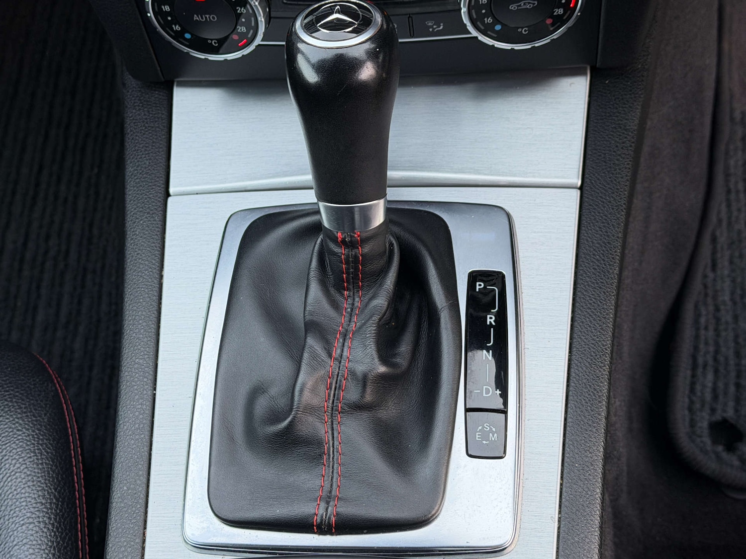 Used Mercedes-Benz C Class 2013 for sale - 77710952: Photo 31