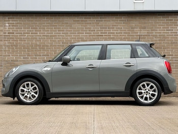 Used MINI Hatch 2019 for sale - 79332990: Photo
