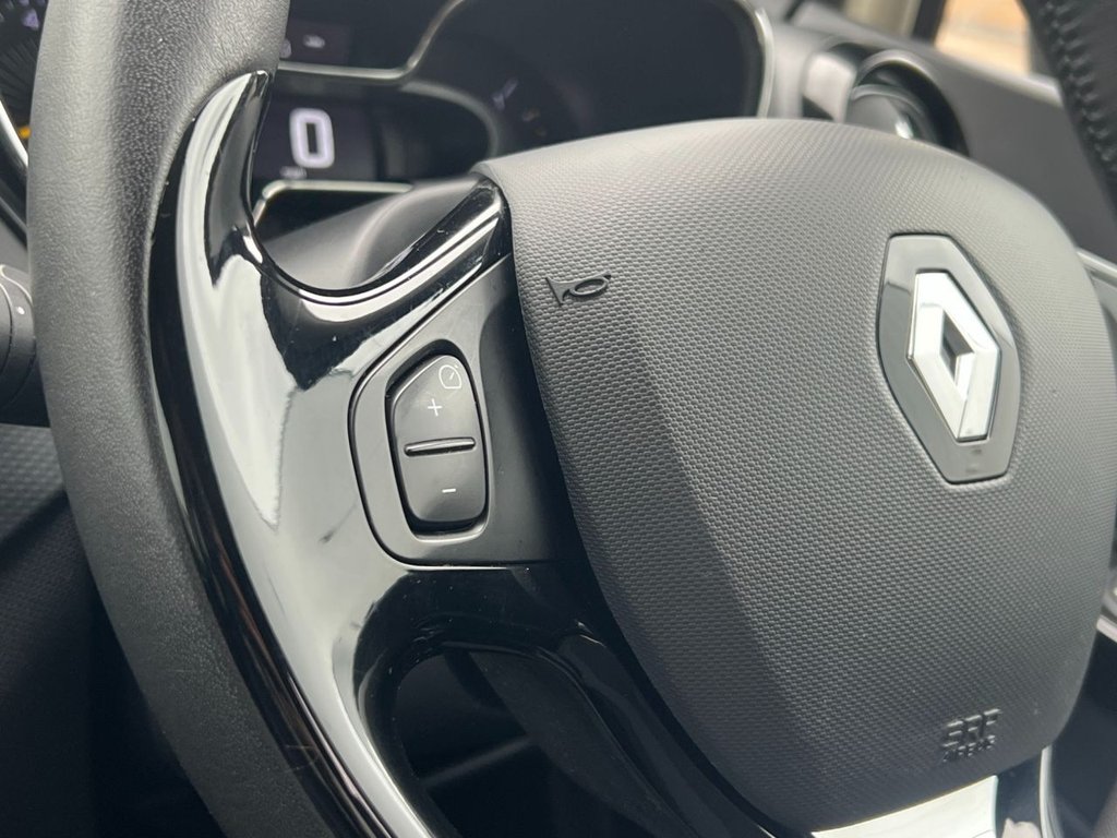 Used Renault Captur 2015 for sale - 76787691: Photo 24