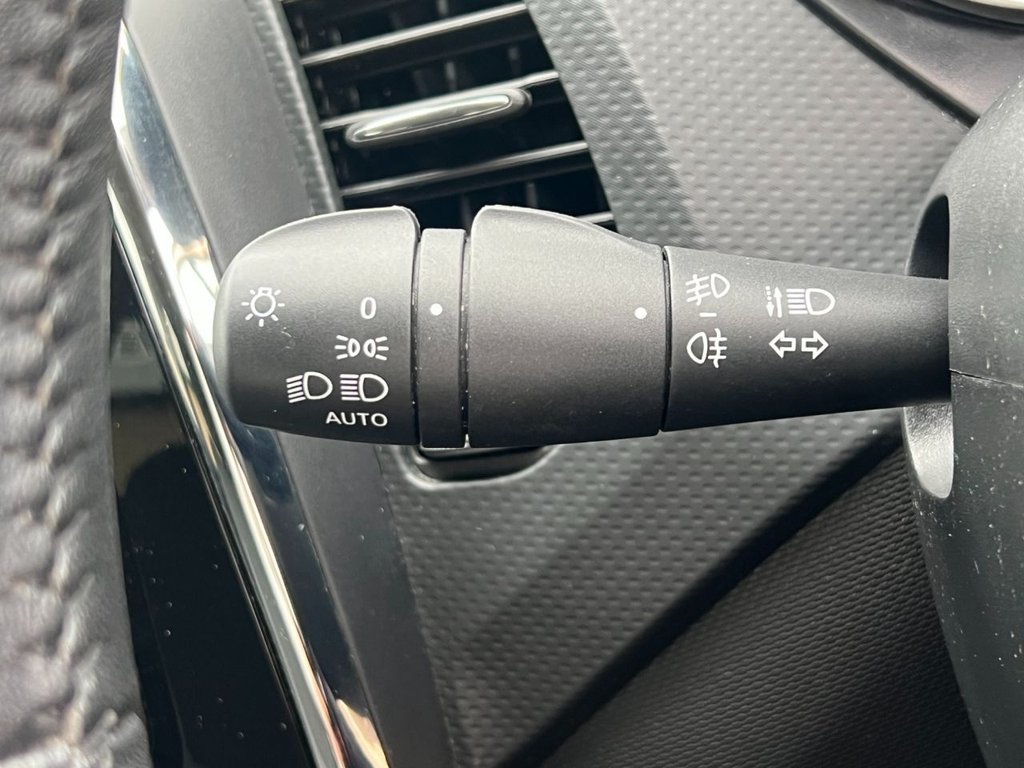 Used Renault Captur 2015 for sale - 76787691: Photo 27