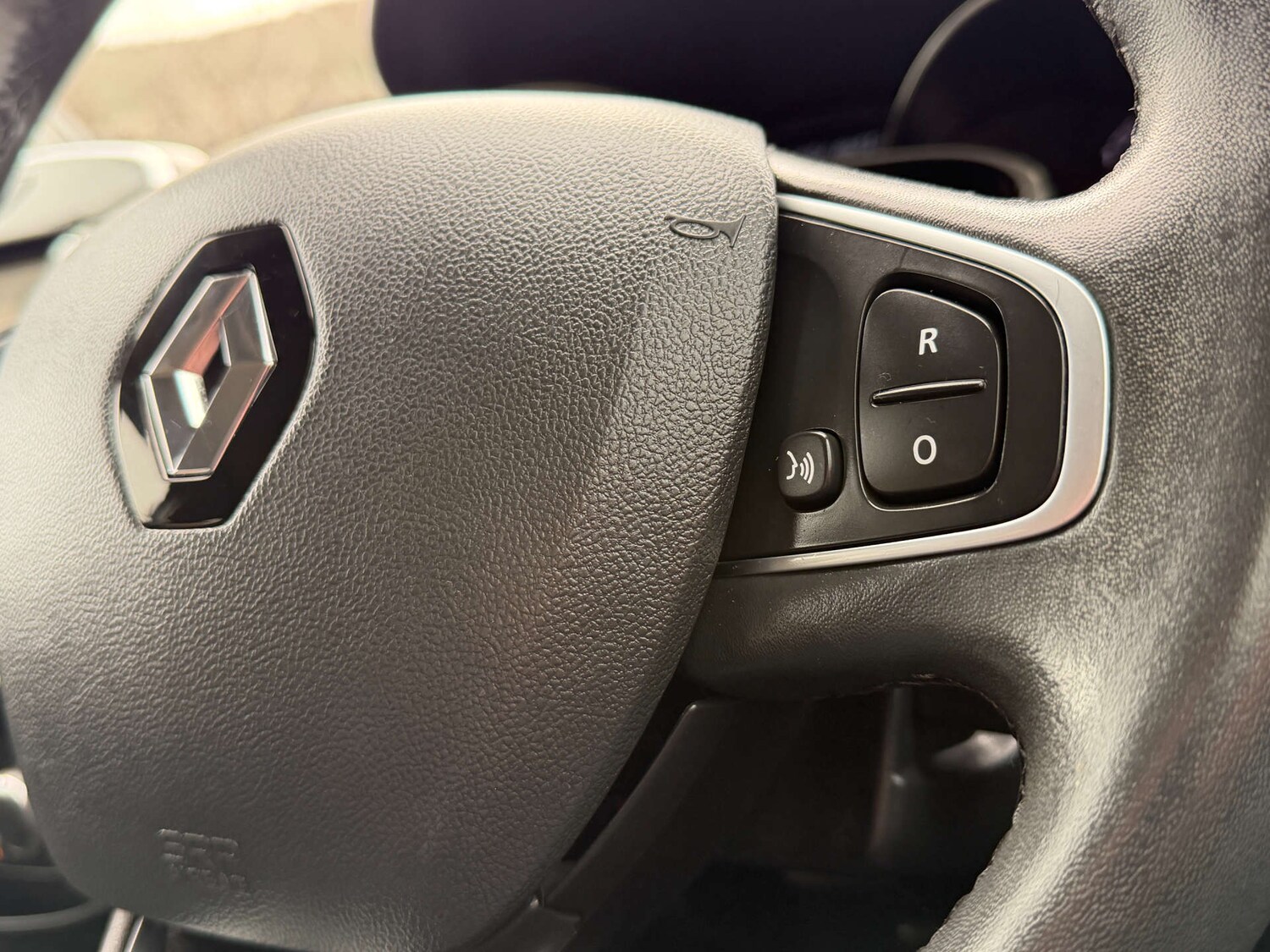 Used Renault Clio 2017 for sale - 77652990: Photo 28