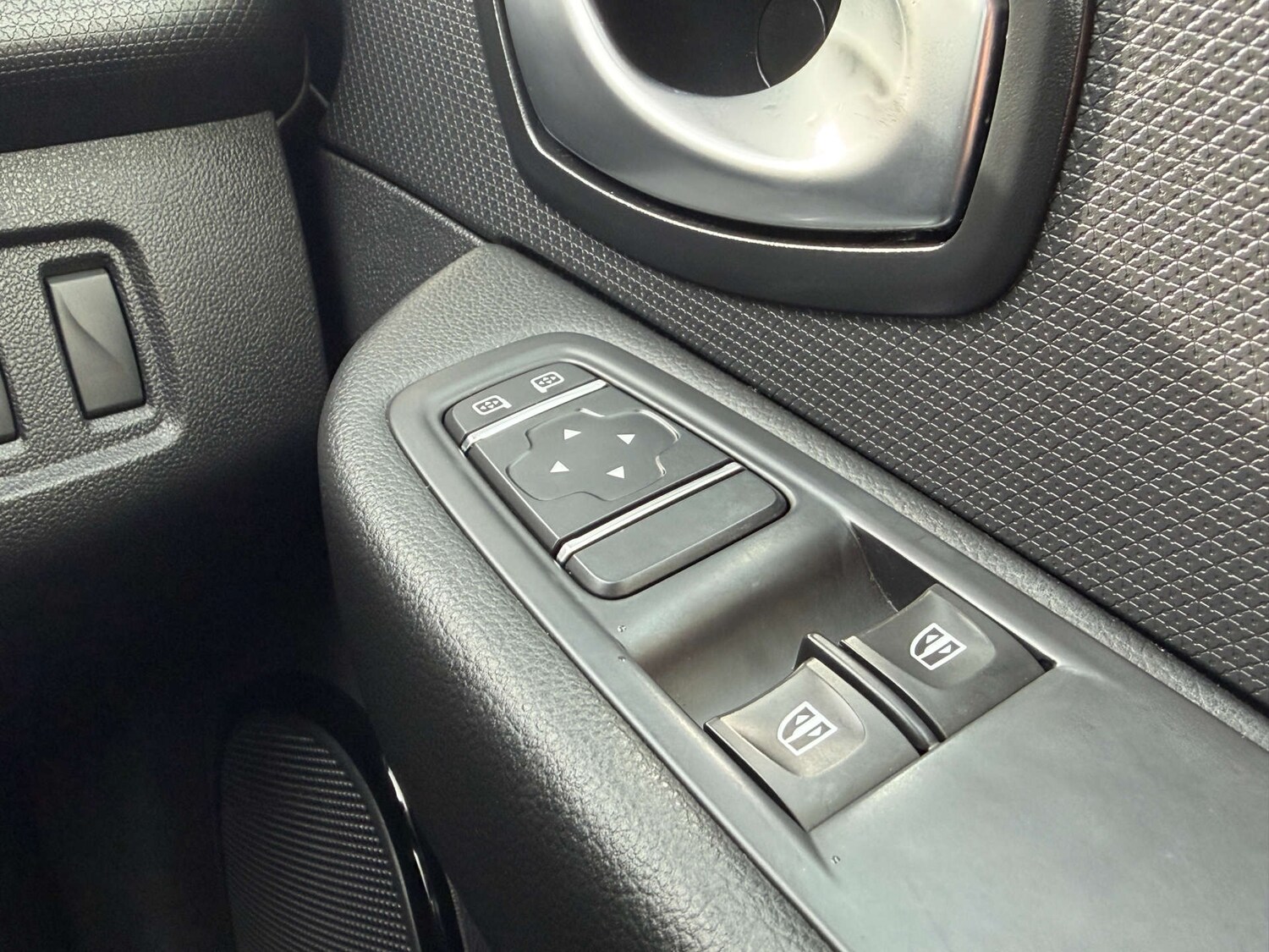 Used Renault Clio 2017 for sale - 77652990: Photo 31