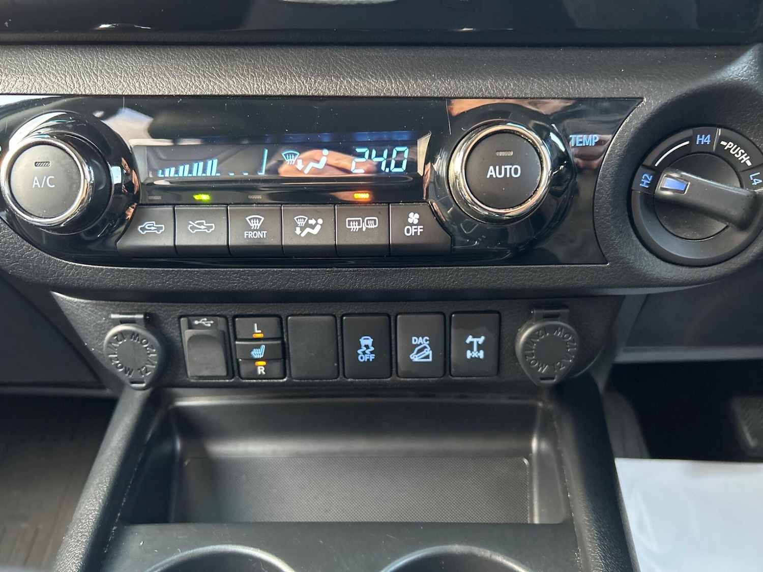 Used Toyota Hilux 2017 for sale - 76993504: Photo 19