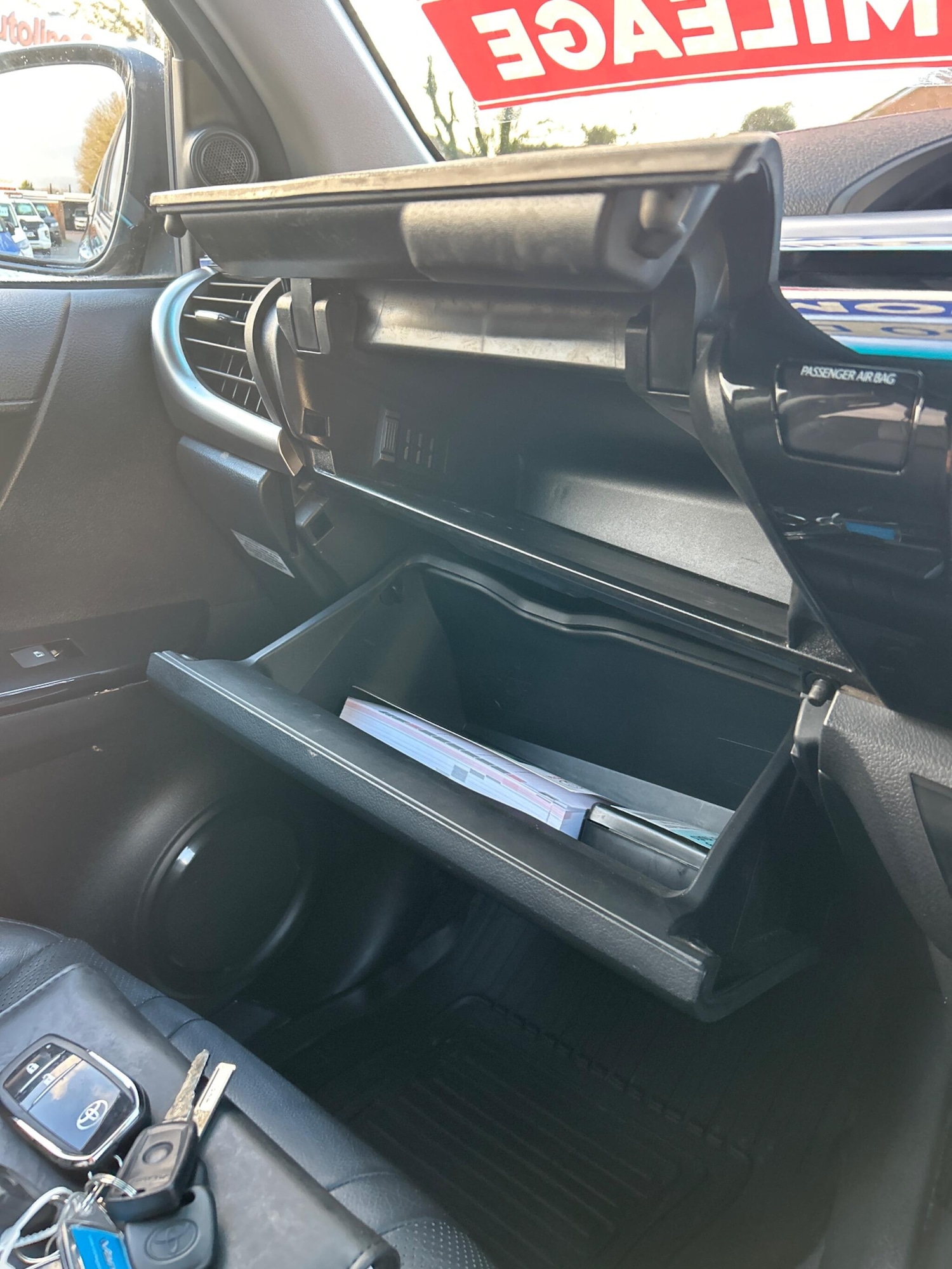 Used Toyota Hilux 2017 for sale - 76993504: Photo 29