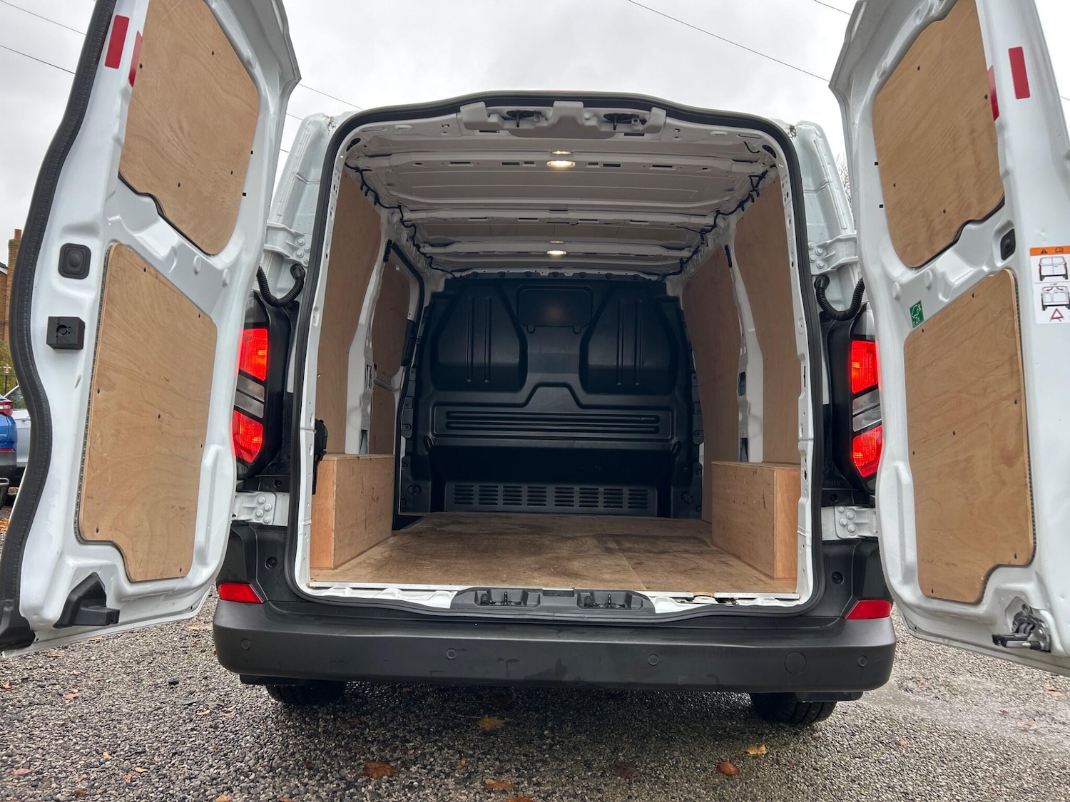 Used Ford Transit Custom 2024 for sale - 76260308: Photo 17