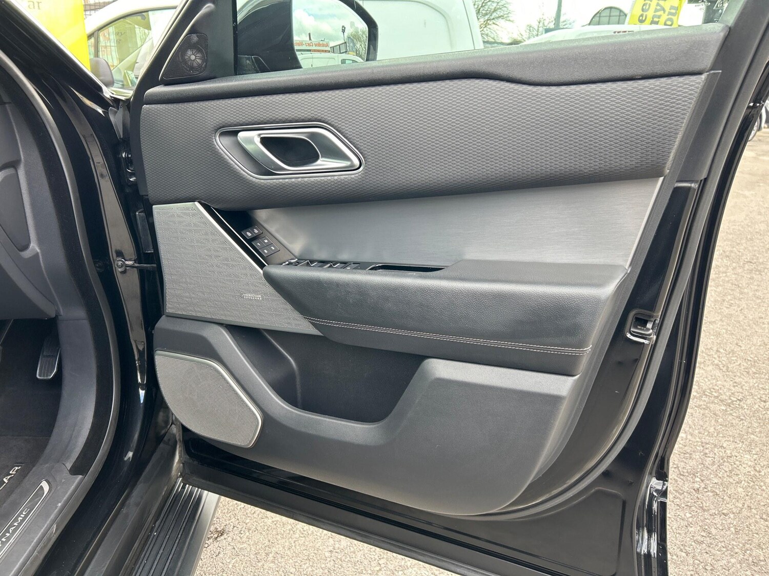 Used Land Rover Range Rover Velar 2021 for sale - 76260470: Photo 12