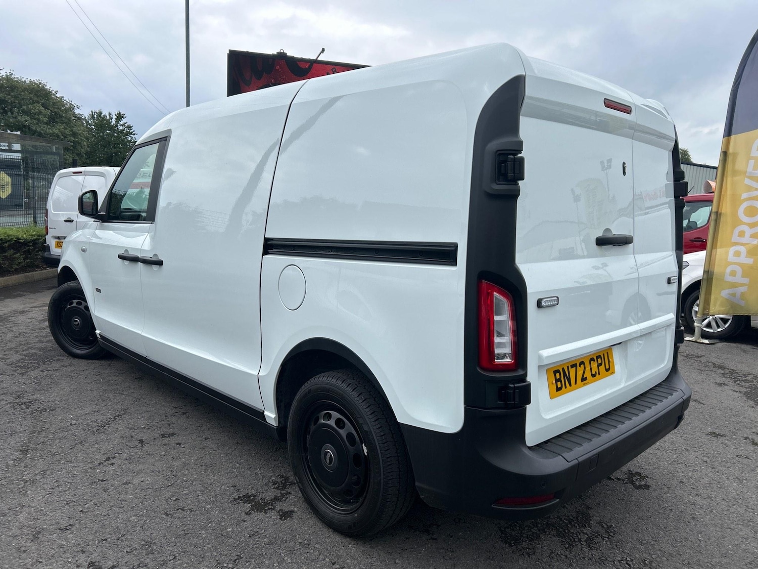 Used LEVC VN5 2023 for sale - 76259617: Photo 3