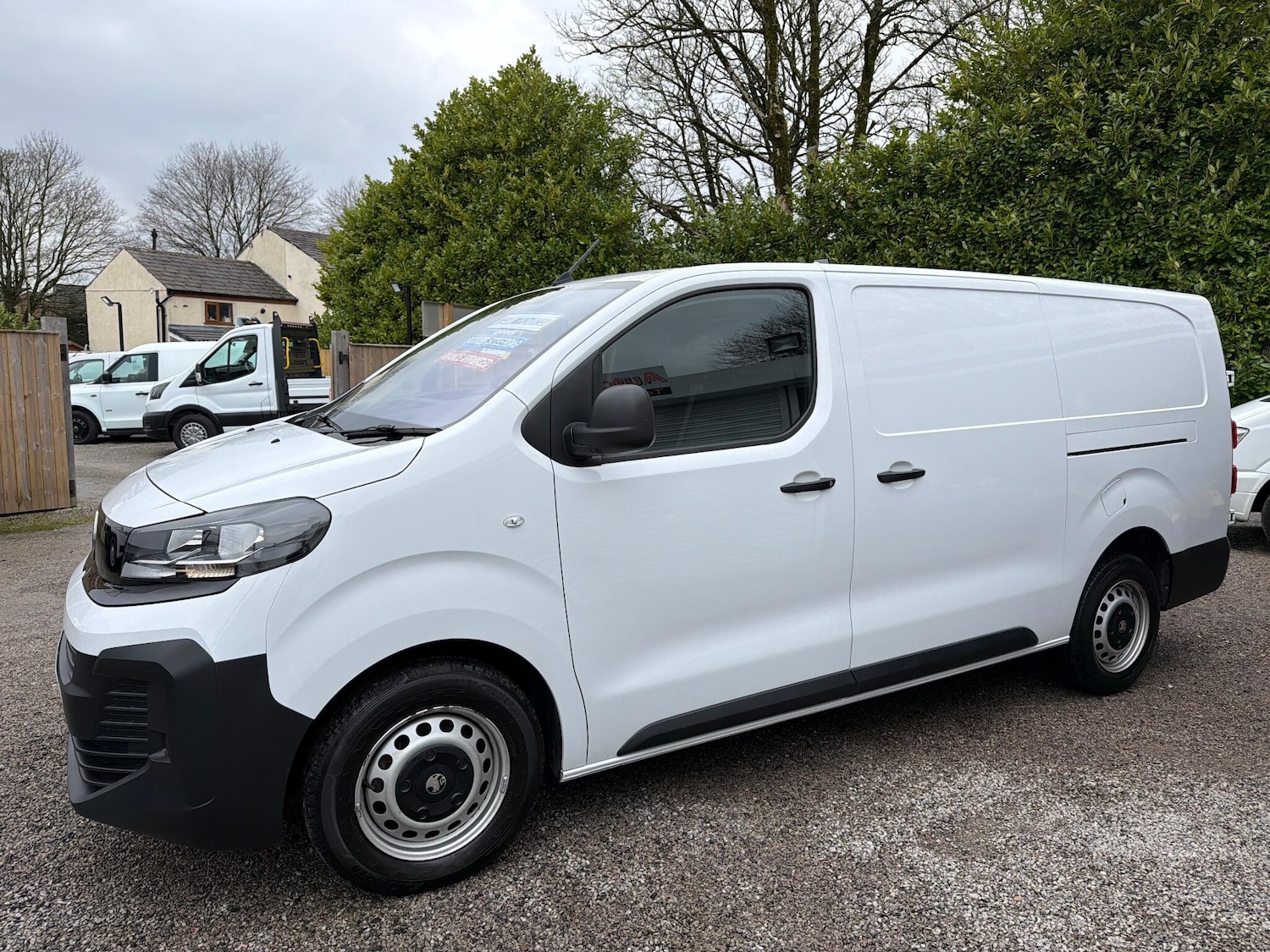Used Vauxhall Vivaro 2024 for sale - 77598502: Photo 2