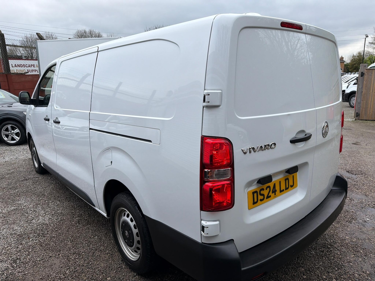Used Vauxhall Vivaro 2024 for sale - 77598502: Photo 3