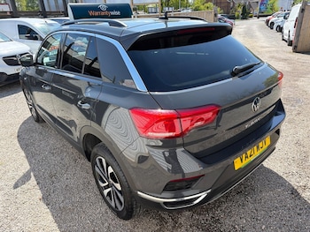 Used Volkswagen T-Roc 2021 for sale - 79026972: Photo