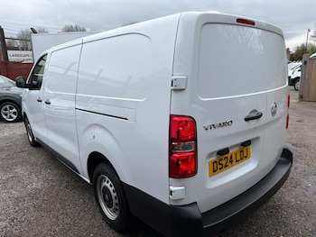 Used Vauxhall Vivaro 2024 for sale - 79026979: Photo