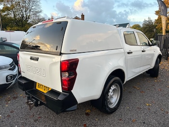 Used Isuzu D-Max 2021 for sale - 76997238: Photo