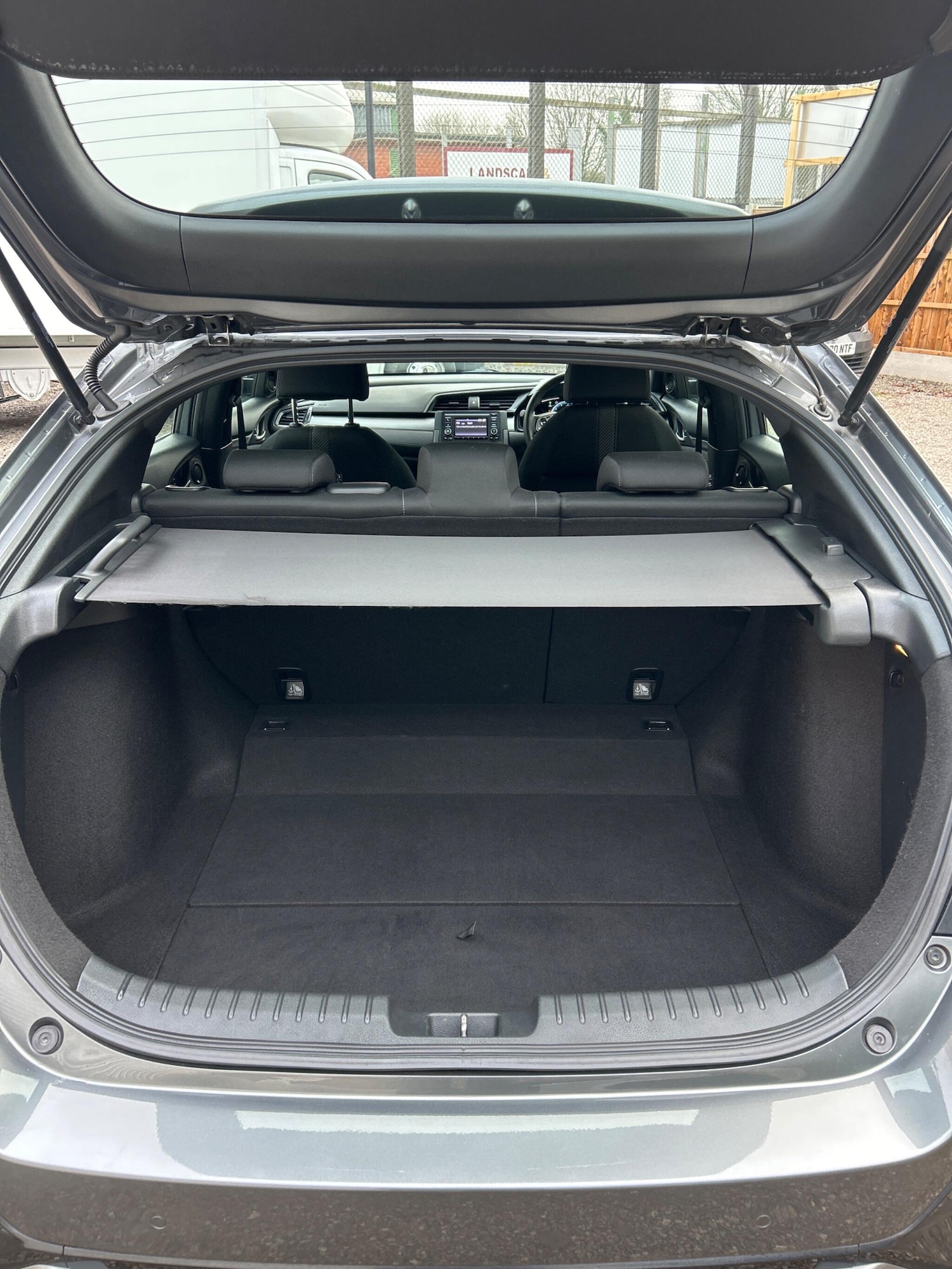 Used Honda Civic 2020 for sale - 76801408: Photo 18