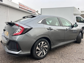Used Honda Civic 2020 for sale - 76801408: Photo
