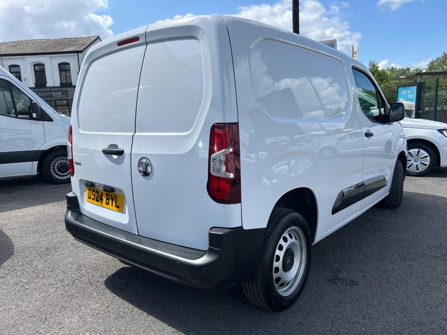 Used Vauxhall Combo 2024 for sale - 76260577: Photo 5