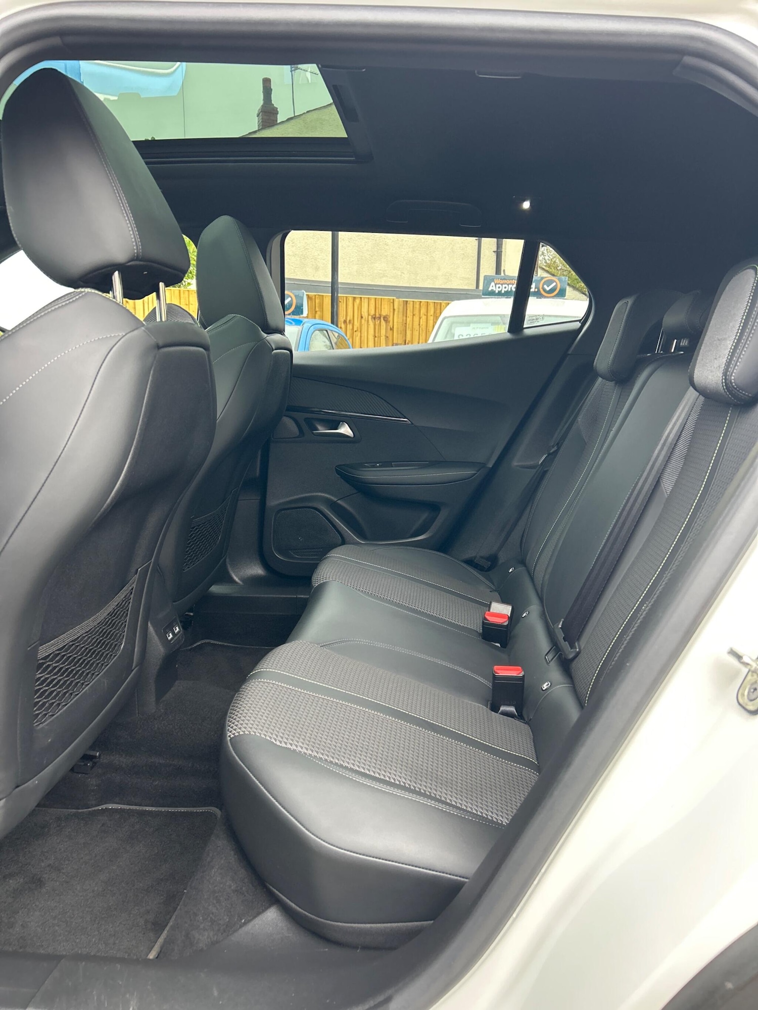 Used Peugeot 2008 2020 for sale - 76561232: Photo 10