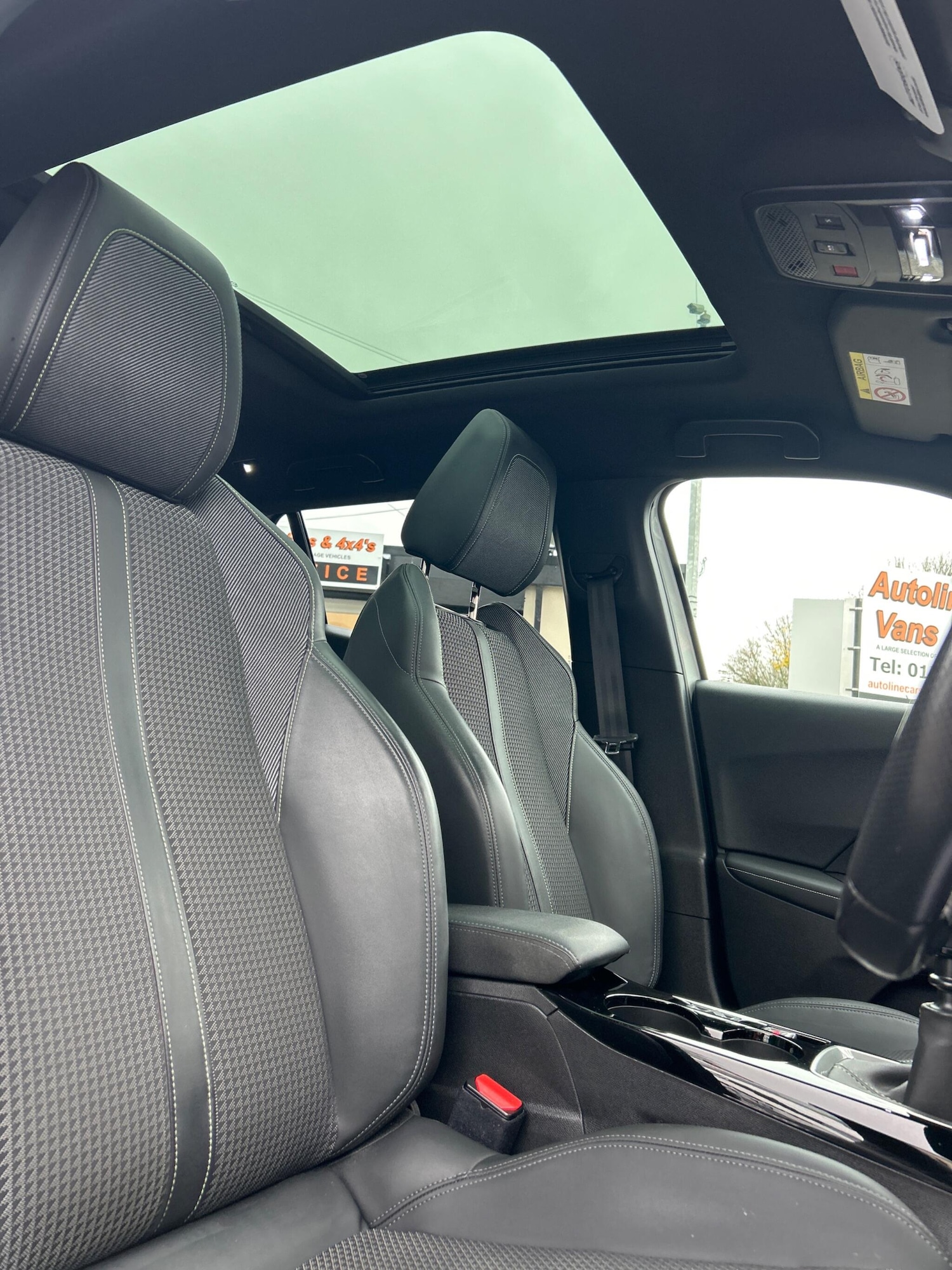 Used Peugeot 2008 2020 for sale - 76561232: Photo 2