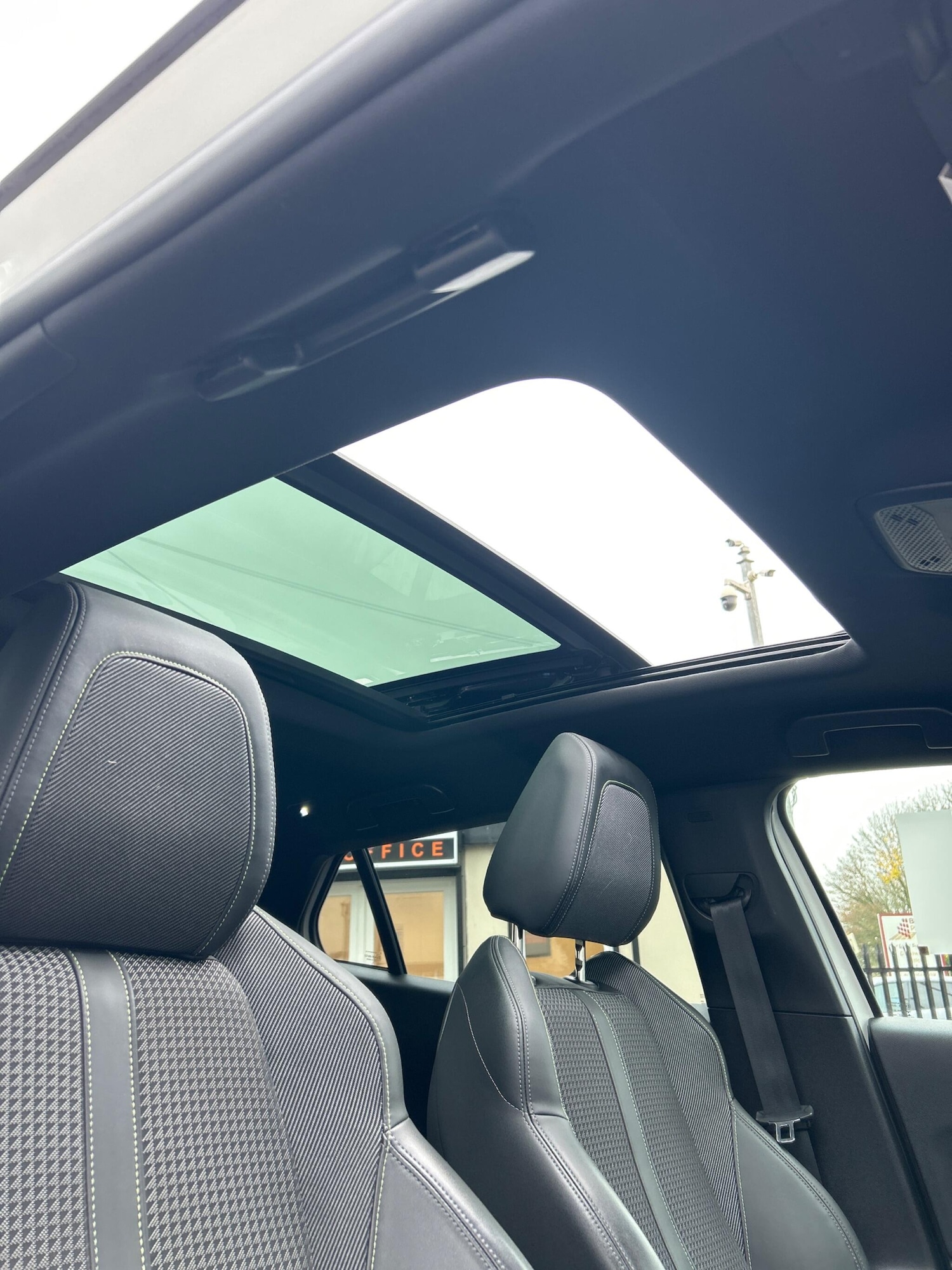 Used Peugeot 2008 2020 for sale - 76561232: Photo 8