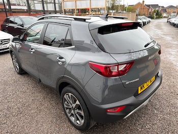 Used Kia Stonic 2022 for sale - 79848325: Photo